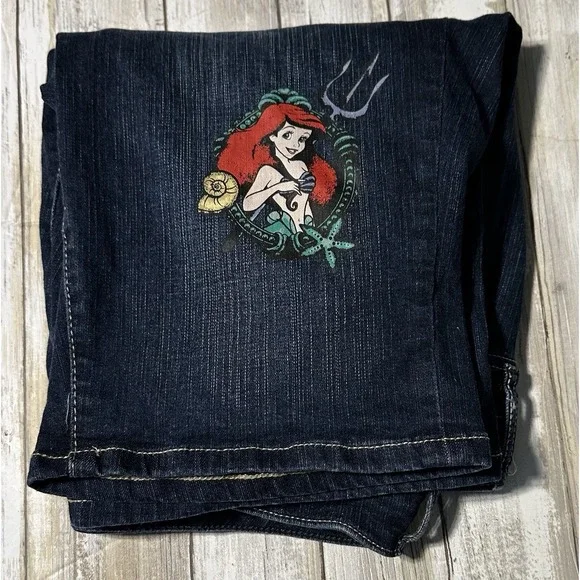 Disney Princess Bermuda Denim Dark Wash Mid Rise Jean Shorts Ariel Size 12 - Picture 1 of 8